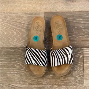 Yokono Zebra Slides size 8